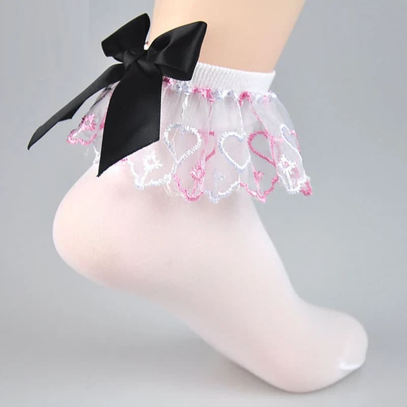 White Valentine Heart Lace Ruffled Ankle Socks