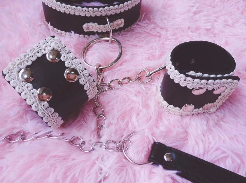 Lace Lined Cuffs & Collar - handcuffs